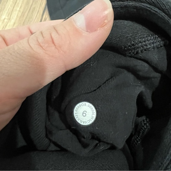 Lululemon Scuba Jogger
Black - Picture 7 of 10